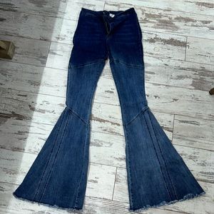 Ombré bell bottom jeans stretchy
